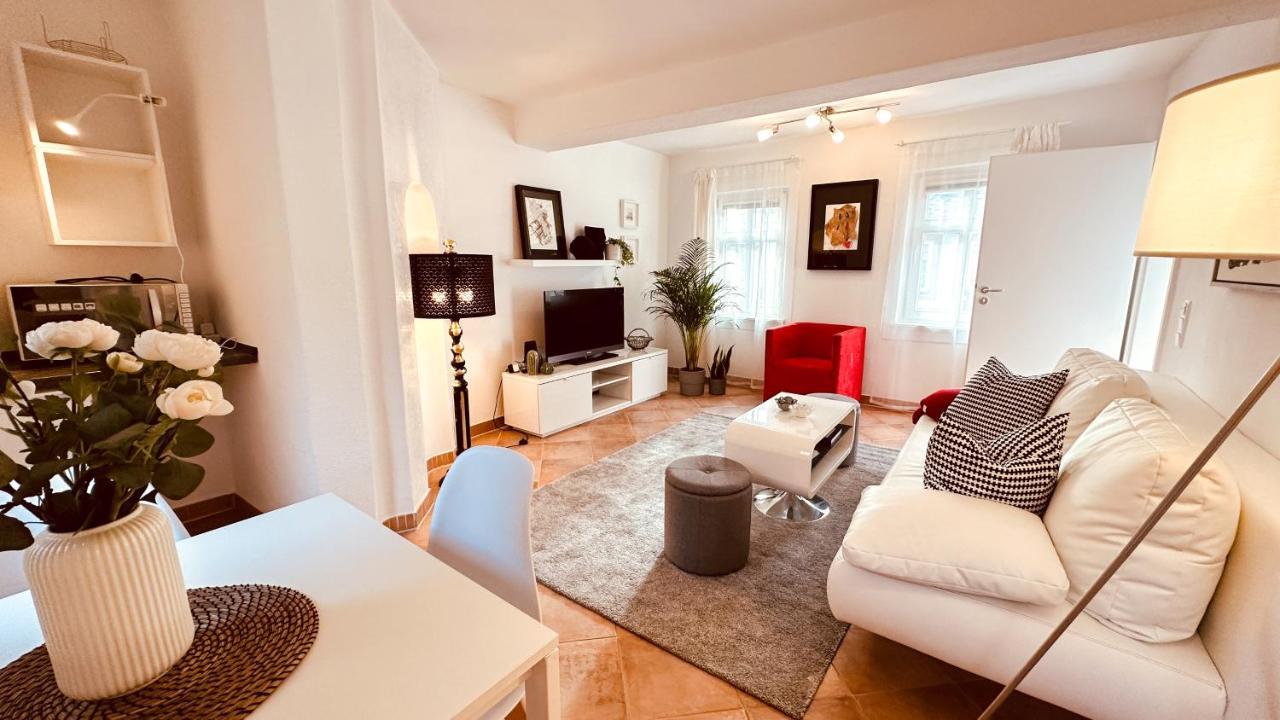 Kuenstler Ferienwohnung Am Weilburger Schloss, Marktplatz 9 Exterior foto